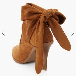 MATTIE Camel Back Tie Heeled Ankle Boots